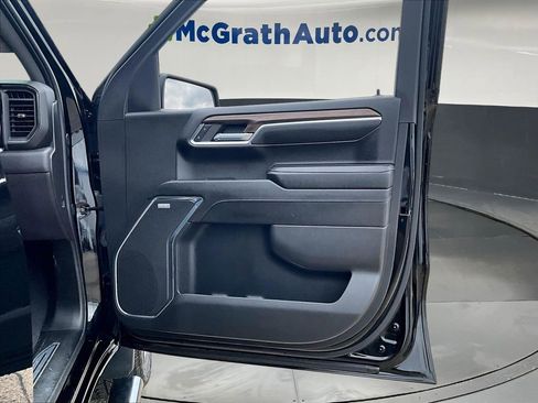 Used 2024 Chevrolet Silverado 1500 LT Trail Boss w/ Convenience Package II AWD/4WD image 31