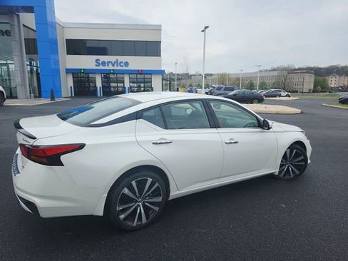 Used 2019 Nissan Altima 2.5 Platinum image 9
