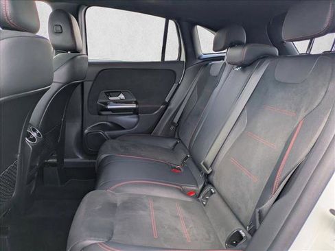 Used 2023 Mercedes-Benz GLA 250 image 17