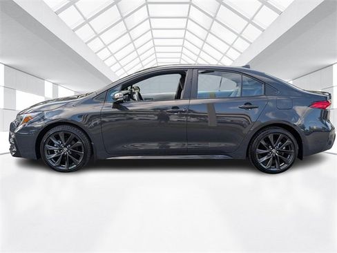 Used 2025 Toyota Corolla SE image 4