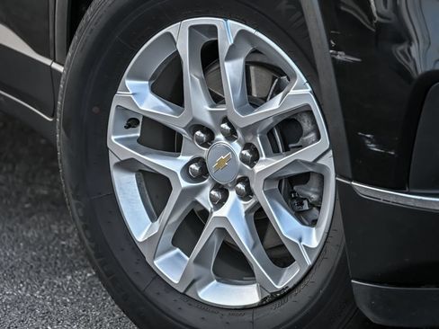 Used 2021 Chevrolet Traverse LT AWD/4WD image 4
