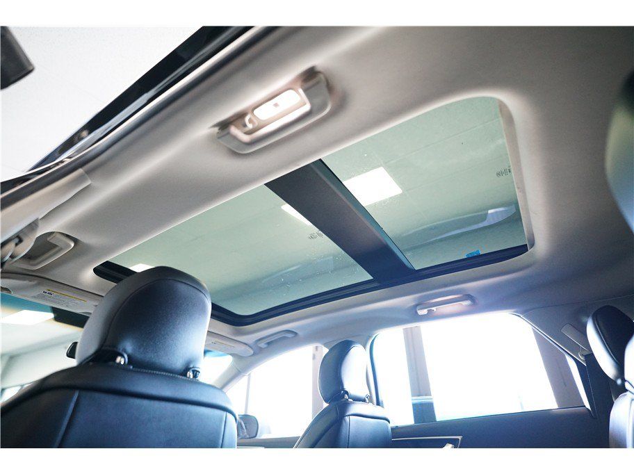 Used 2016 Ford Edge SEL w/ Equipment Group 201A FWD image 12