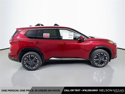 New 2026 Nissan Rogue Platinum image 4