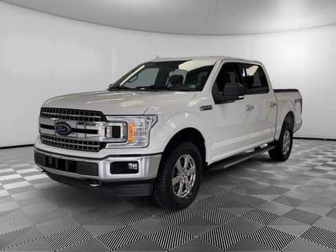 Used 2018 Ford F150 XLT w/ Equipment Group 302A Luxury image 4