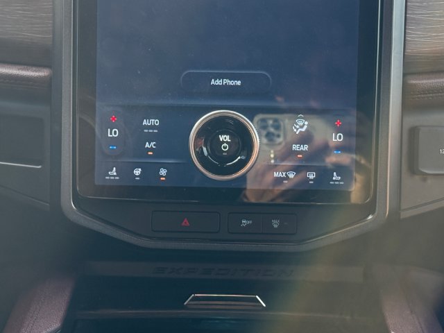 Used 2022 Ford Expedition Limited RWD image 16
