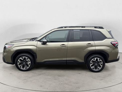 Certified 2025 Subaru Forester Premium AWD/4WD image 2