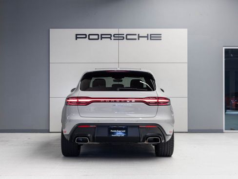 Certified 2026 Porsche Macan AWD/4WD image 6