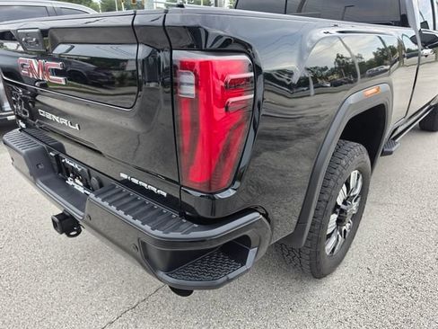 Used 2024 GMC Sierra 2500 Denali w/ Denali Reserve Package AWD/4WD image 13