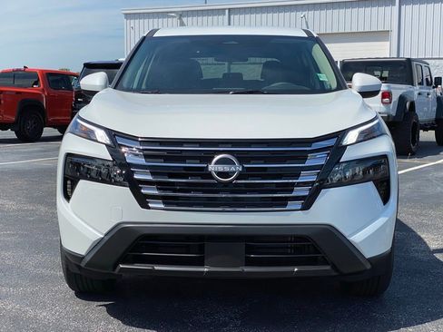 New 2026 Nissan Rogue SV image 9