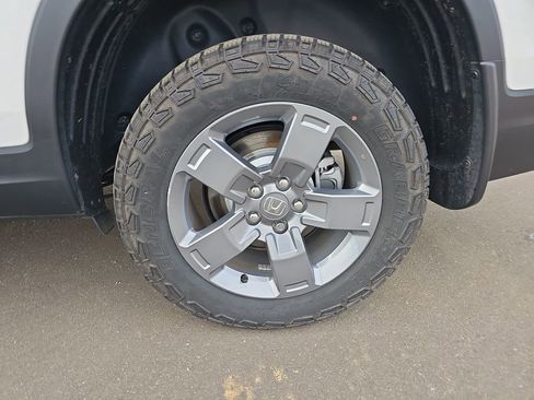 Used 2025 Honda Ridgeline TrailSport image 29