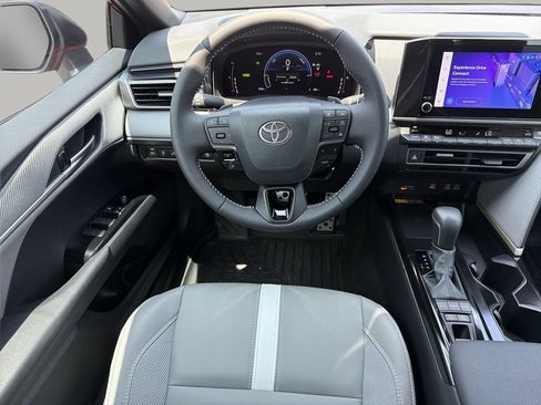 Used 2026 Toyota Camry SE FWD image 13