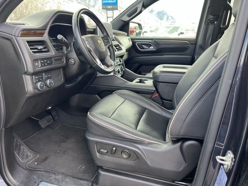 Used 2023 Chevrolet Suburban Premier AWD/4WD image 27