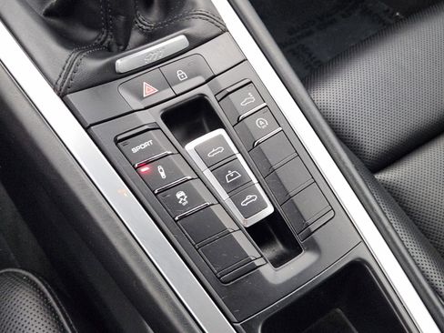 Used 2019 Porsche 911 Carrera 4S image 25