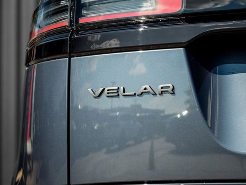 New 2026 Land Rover Range Rover Velar Dynamic SE image 8