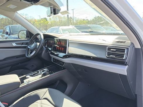 New 2026 Volkswagen Atlas Peak Edition AWD/4WD image 23