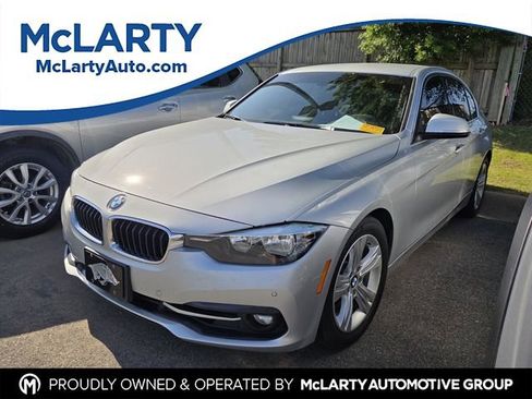 Used 2017 BMW 330i Sedan RWD image 1