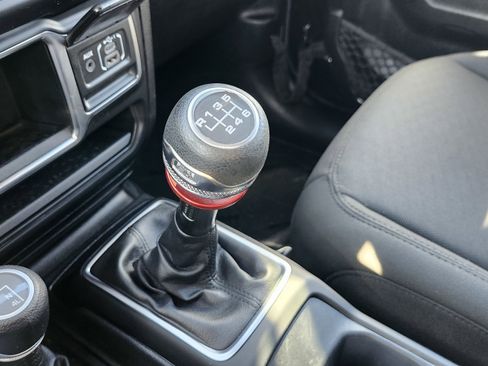 Used 2020 Jeep Wrangler Unlimited Sport image 9