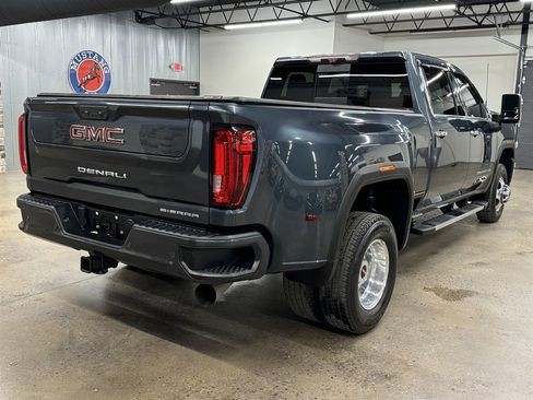 Used 2020 GMC Sierra 3500 Denali w/ Denali Ultimate Package image 11