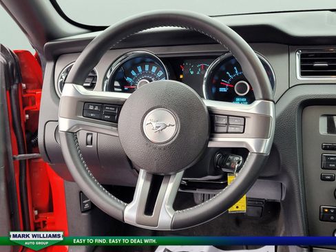 Used 2013 Ford Mustang Coupe image 12