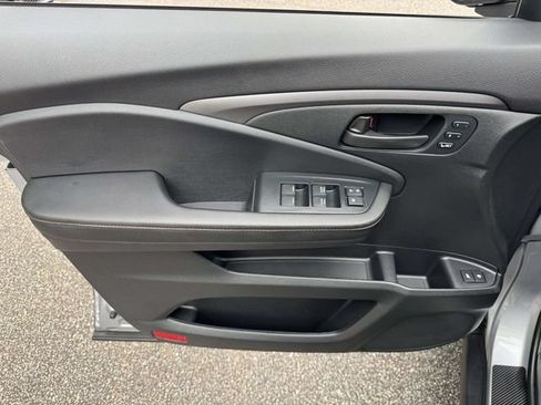 Certified 2023 Honda Passport TrailSport image 15