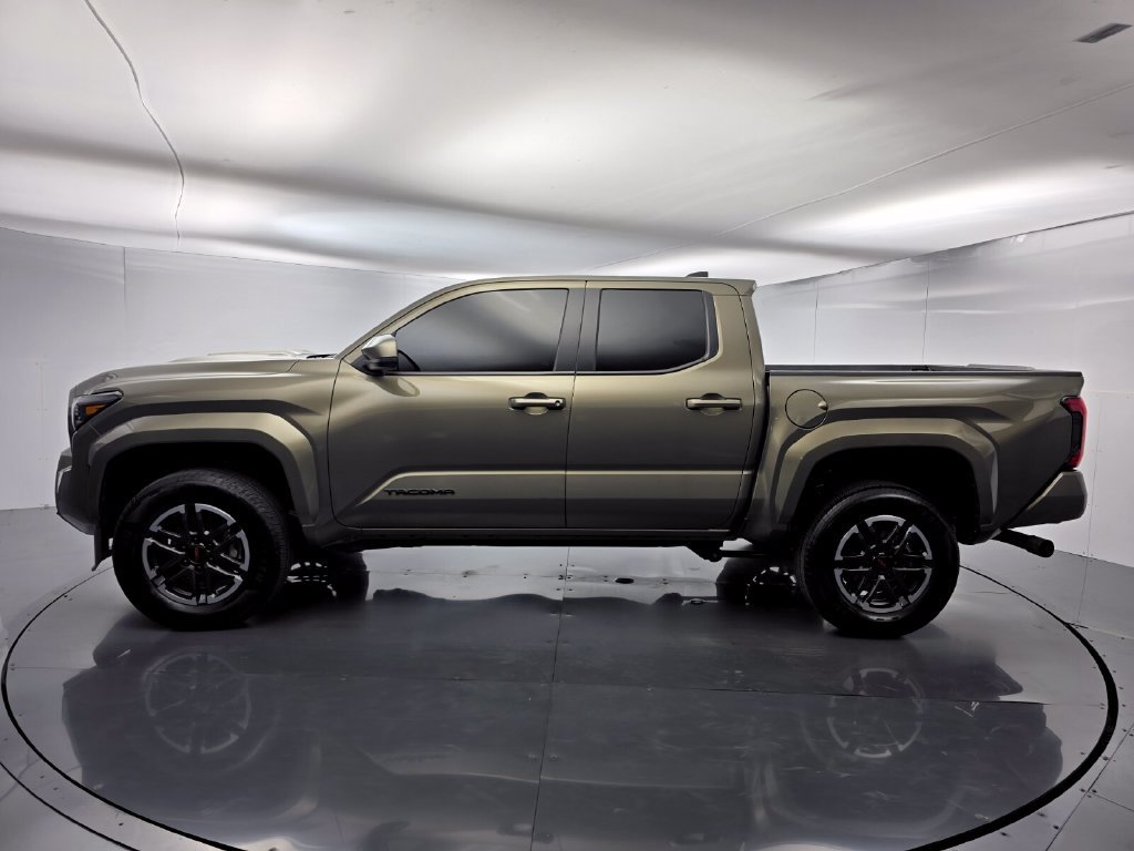 Used 2026 Toyota Tacoma TRD Sport RWD image 7