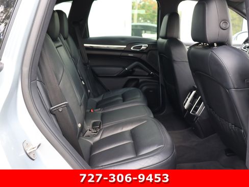 Used 2016 Porsche Cayenne AWD/4WD image 21