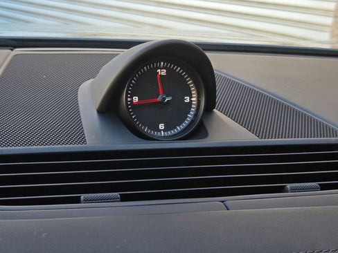 Used 2018 Porsche Panamera 4 image 27