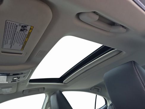 Used 2023 Lexus ES 350 w/ Premium Package image 28