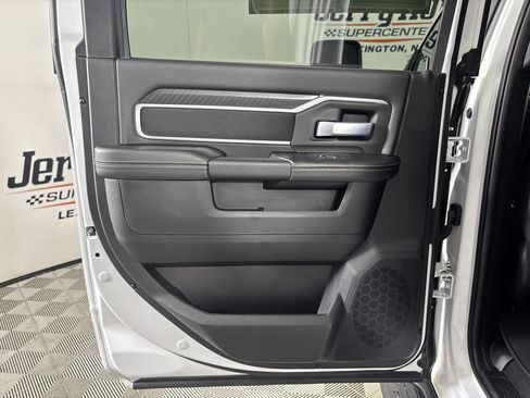 Used 2025 RAM 2500 Big Horn AWD/4WD image 22