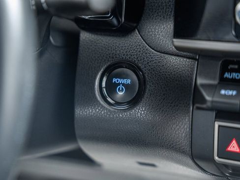 Certified 2025 Toyota Camry SE image 24