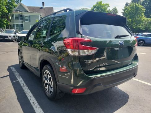 Used 2023 Subaru Forester Premium AWD/4WD image 6