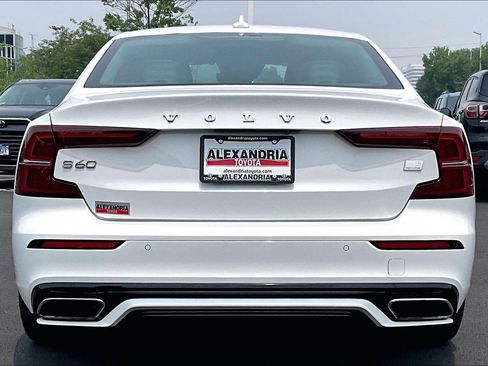 Used 2021 Volvo S60 T8 R-Design Expression AWD/4WD image 4