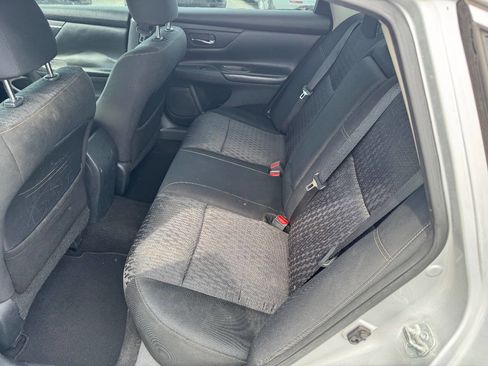 Used 2016 Nissan Altima 2.5 S w/ Power Driver Seat Package FWD image 11