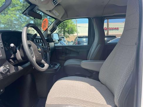 Used 2019 Chevrolet Express 3500 LT w/ LT Preferred Equipment Group RWD image 14