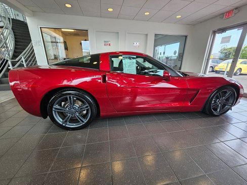 Used 2008 Chevrolet Corvette Coupe w/ Preferred Equipment Group RWD image 2