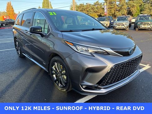 Used 2021 Toyota Sienna XSE image 1