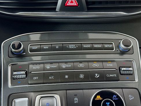 Certified 2023 Hyundai Santa Fe SEL image 16