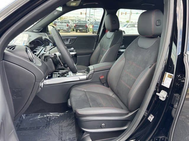 New 2025 Mercedes-Benz GLB 35 AMG 4MATIC image 8