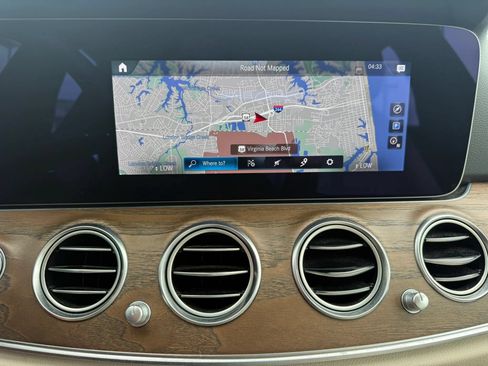 Used 2022 Mercedes-Benz E 350 4MATIC Sedan image 22