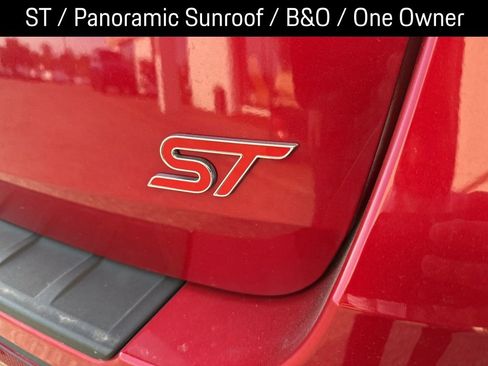 Used 2025 Ford Explorer ST w/ Sun And Sound Package image 2