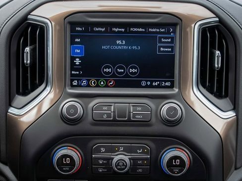 Used 2022 Chevrolet Silverado 2500 High Country w/ Technology Package image 26