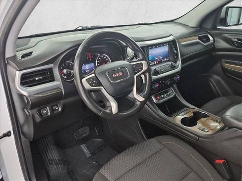 Used 2020 GMC Acadia SLE w/ Driver Convenience Package FWD image 10