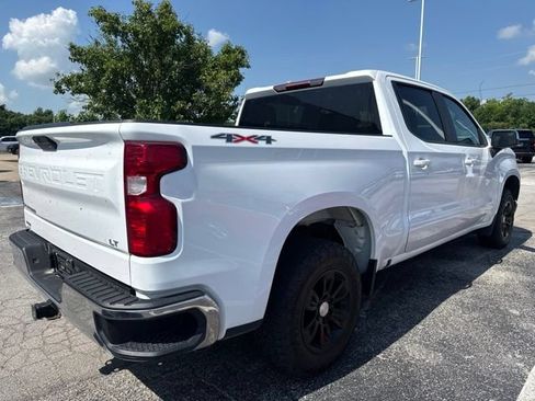Used 2021 Chevrolet Silverado 1500 LT AWD/4WD image 2