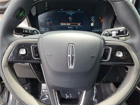 Certified 2023 Lincoln Corsair AWD w/ Equipment Group 101A image 6