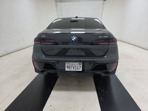Used 2024 BMW i7 xDrive60 AWD/4WD image 5