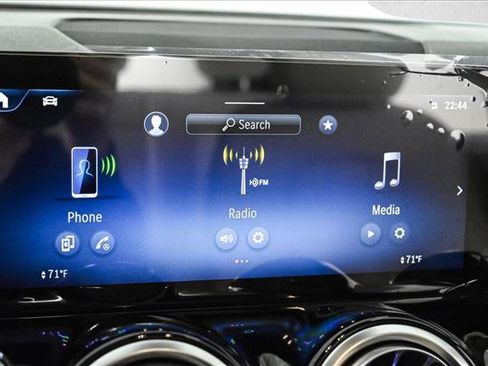 New 2026 Mercedes-Benz GLB 250 4MATIC image 14