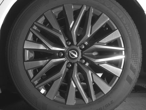 Used 2025 Nissan Altima 2.5 SV FWD image 14