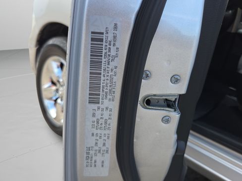 Used 2018 RAM 1500 Big Horn RWD image 31