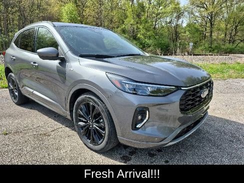 Used 2023 Ford Escape ST-Line Elite AWD/4WD image 5