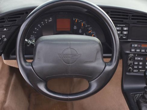 Used 1994 Chevrolet Corvette Convertible image 38